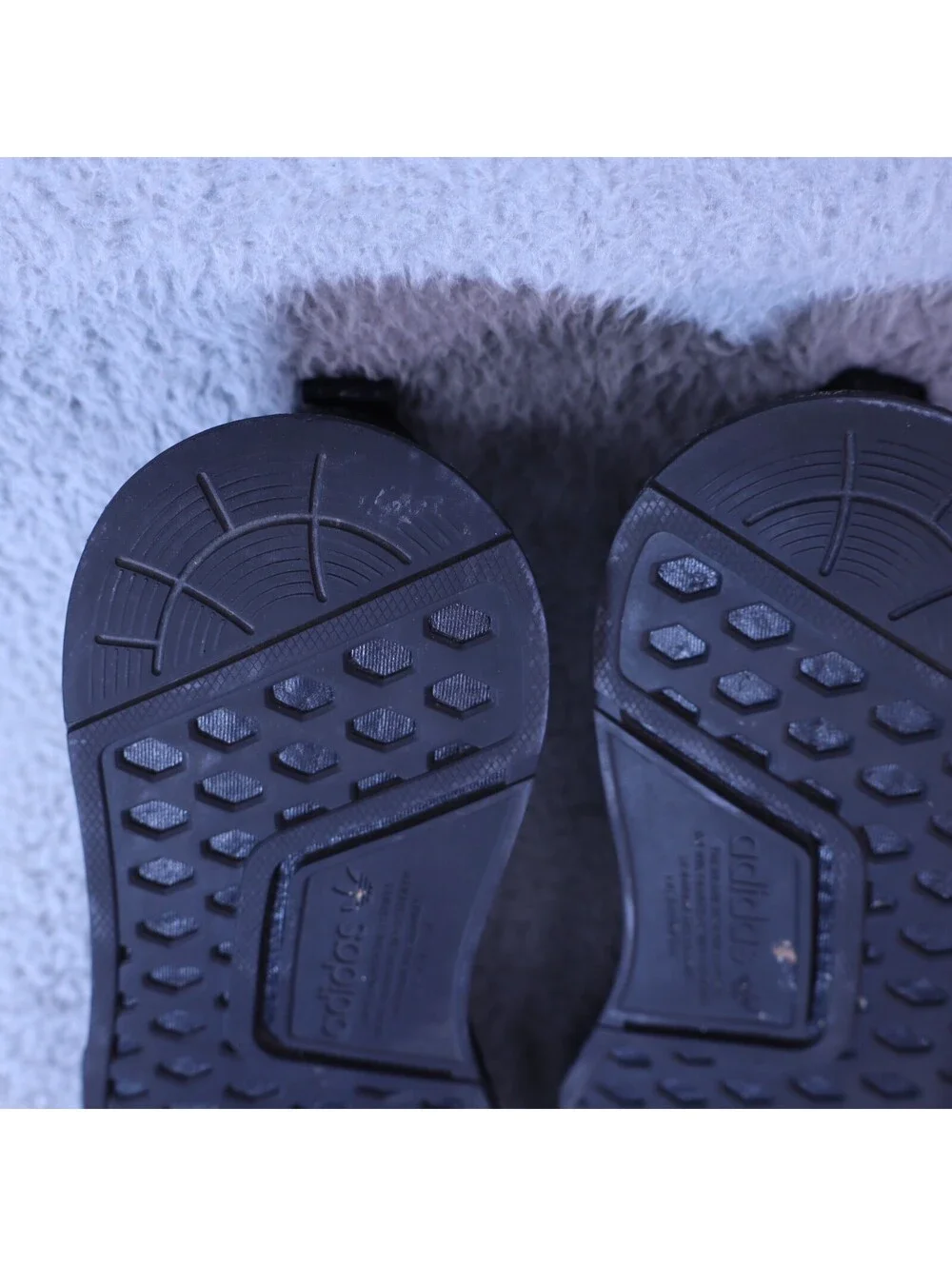 Adidas Womens 7 NMD_R1 Shoes Sneaker Black Boost